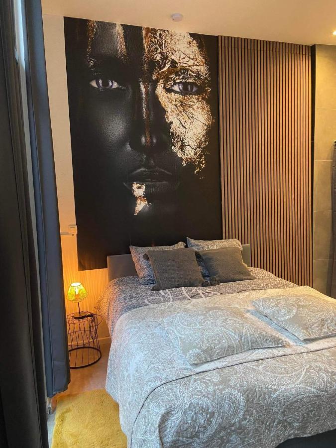 Garden Suite In City Center Antwerpen Bagian luar foto